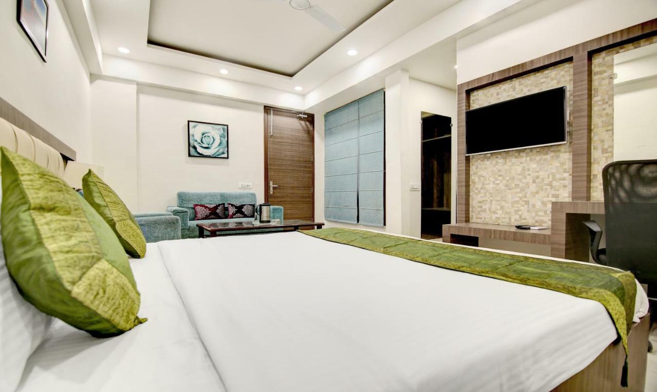 Itsy Hotels Solitaire Ambāla Exteriör bild